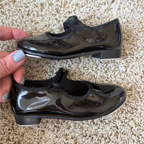 Dance Class Other - Dance Class Tap Shoes Little Girls Size 6.5 Maryjane Style Black G9